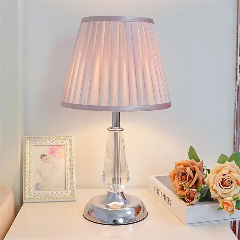 フランス風のクリエイティブなクリスタルテーブルランプ。LED - Solar Lamp のレビューと価格